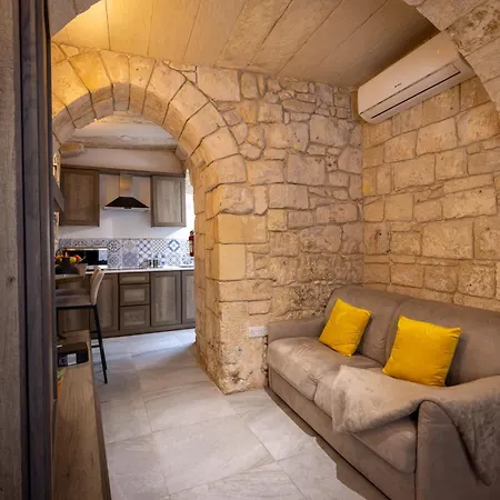 Historic Maisonette *